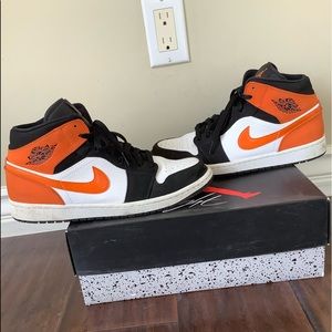 Jordan 1 Mid Shattered Backboard